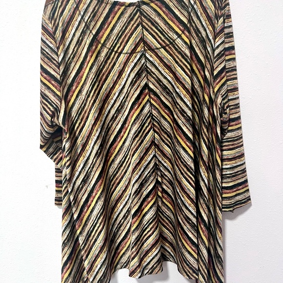 Multiples Brown Asymmetrical liquid knit 3/4 Sleeve Blouse 2X - Picture 6 of 7